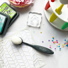 Load image into Gallery viewer, Beautiful Blender Brush - Large Grey / Essentials